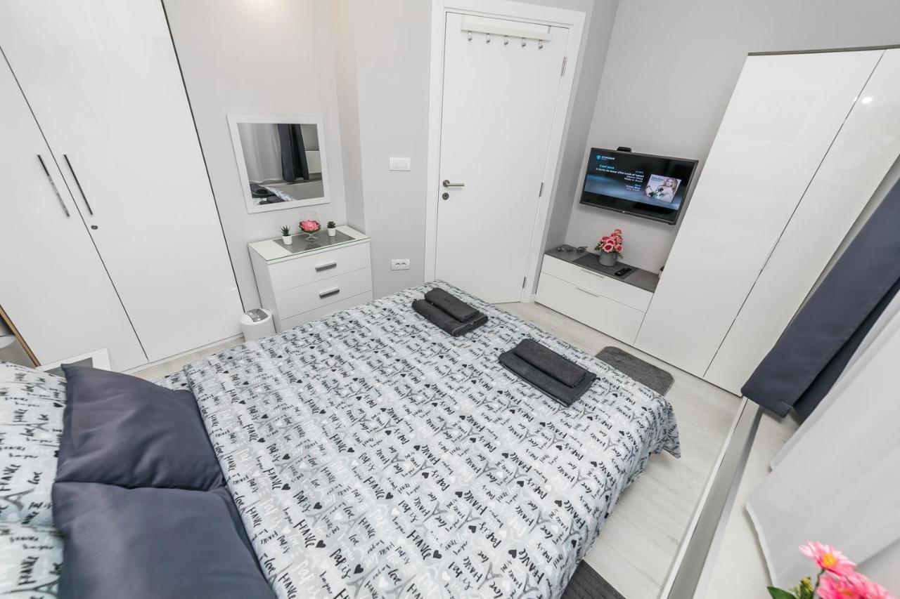 Gray Luxe Apartment เบลเกรด ภายนอก รูปภาพ