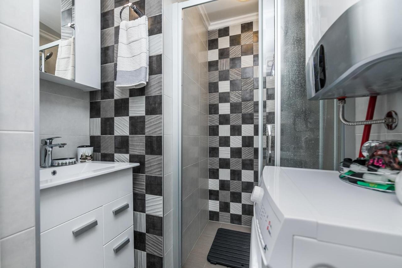 Gray Luxe Apartment เบลเกรด ภายนอก รูปภาพ
